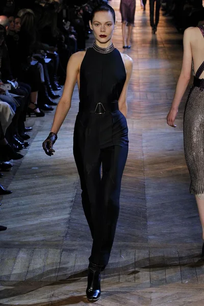 Look 24